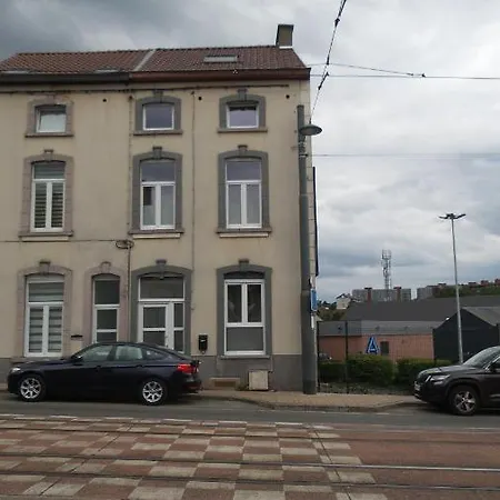 Apartment La Lodelinsartoise - Meuble De 3 Cles Charleroi