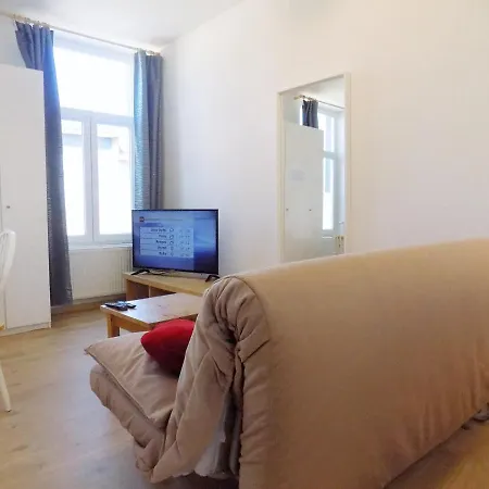 La Lodelinsartoise - Meublé De 3 Clés Charleroi