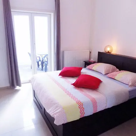 La Lodelinsartoise - Meuble De 3 Cles Apartment Charleroi