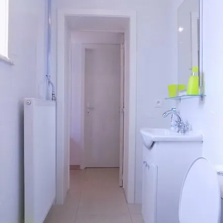 La Lodelinsartoise - Meuble De 3 Cles Apartment Charleroi